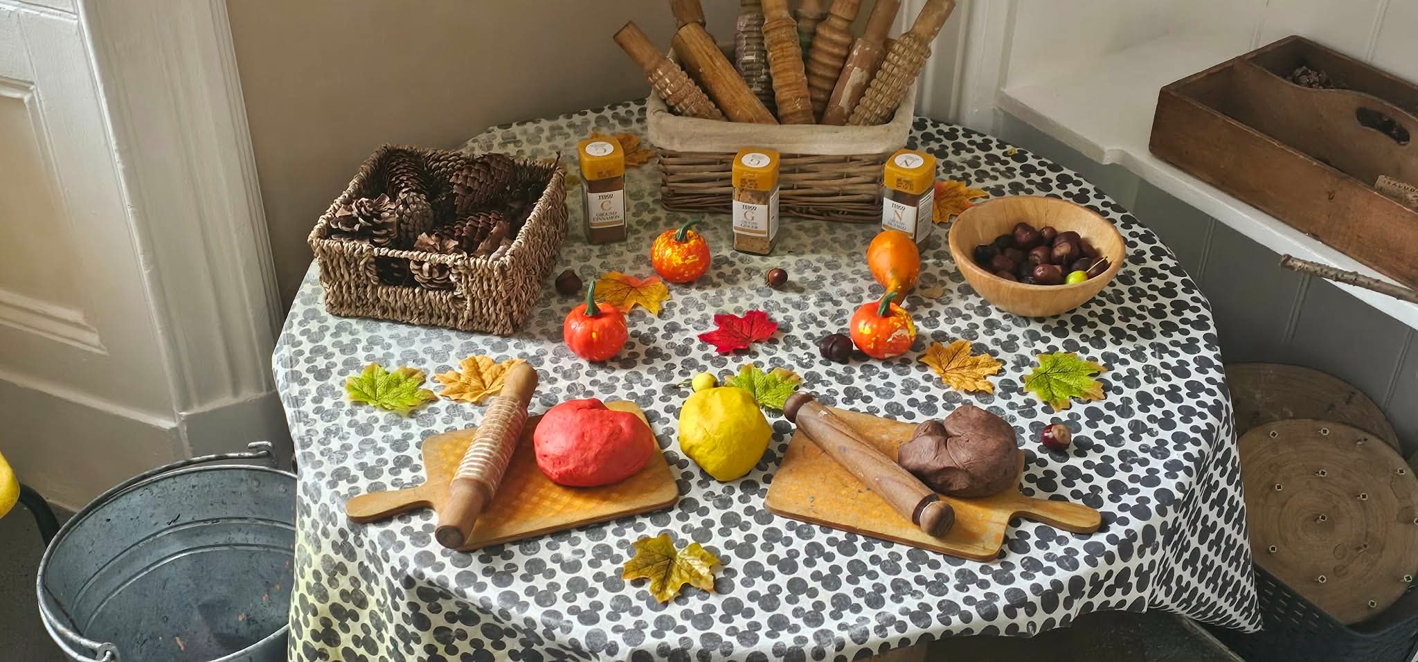 Autumn sensory exploration table